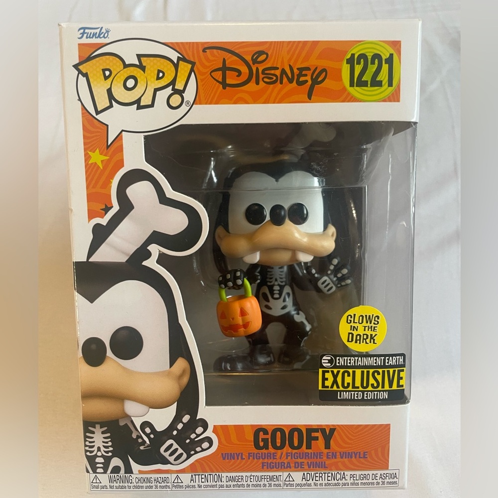 Funko Pop! Disney Goofy Glow-in-the-Dark Vinyl Figure
